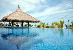 Hồ bơi 4 The Cliff Resort & Residences