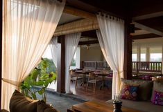 Bar, Cafe and Lounge 6 Ubud Village Hotel