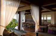 บาร์ คาเฟ่ และเลานจ์ 6 Ubud Village Hotel