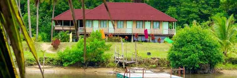 Lobi Turublien Long Beach Inn and Beach Bar