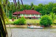 Lobi Turublien Long Beach Inn and Beach Bar