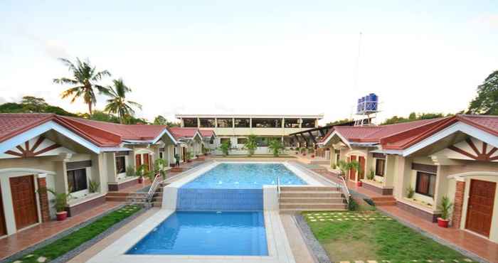 Swimming Pool Rema Tourist Inn