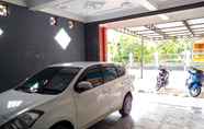 Luar Bangunan 4 Rifqi Guesthouse by DOM Hospitality