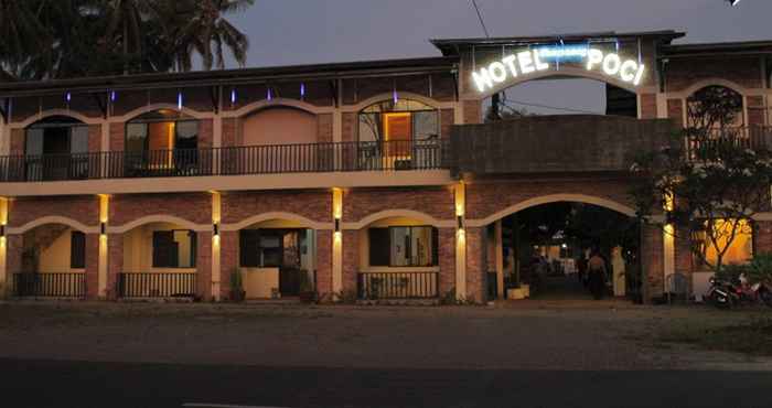 Exterior Kampoeng Poci Hotel