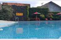 Swimming Pool Grand Ciwareng Inn Hotel and Resort