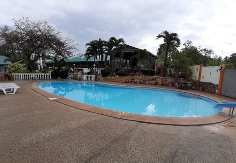 スイミングプール Hillside Resort Palawan