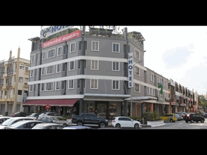 Exterior 4 Country Hotel Klang