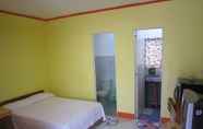 Kamar Tidur 6 M and E Guesthouse