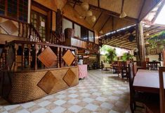 Lobby 2 De Loro Inn and Restaurant