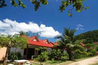 Exterior 4 Lanta Bee Garden Bungalow