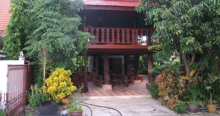 Bên ngoài Teak House Chiangmai