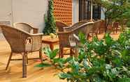 Lobi 6 Balcony Courtyard Sriracha Hotel & Serviced Apartments