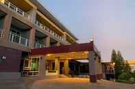 Lobi Breeze Hill Hotel