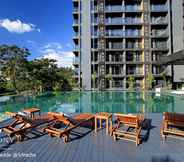 Swimming Pool 5 Balcony Seaside Sriracha Hotel & Serviced Apartments