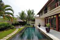 Swimming Pool Sayang Estate