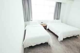 Kamar Tidur 4 White Loft Industrial Chic Hotel Melaka