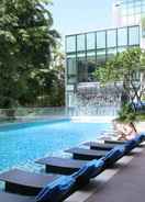 SWIMMING_POOL Park Regis Singapore