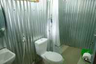 Toilet Kamar Villa Travelista Travel Lodge