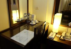 Bedroom 7 Grand Business Inn