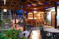 Bar, Kafe dan Lounge DZR Guest House