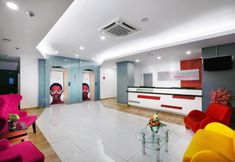 Lobby 2 favehotel Olo Padang