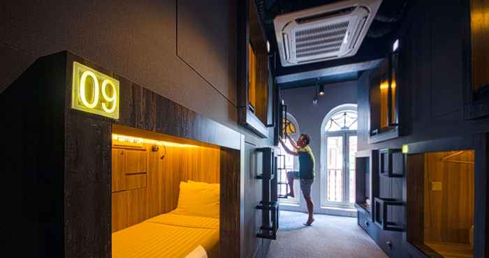 Bedroom CUBE Boutique Capsule Hotel @ Chinatown