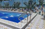 Swimming Pool 4 Dineros Hometel