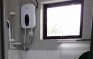 Toilet Kamar 7 Dineros Hometel