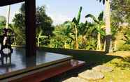 Common Space 2 Sanggingan Villa Ubud