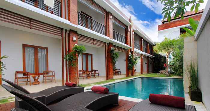 Swimming Pool Kubu Bali Suites Seminyak