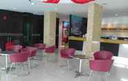 Lobby 3 Bahagia Hotel