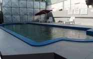 Swimming Pool 7 Bahagia Villa