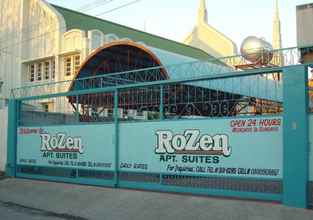 Bangunan 4 Rozen Suites Malakas 