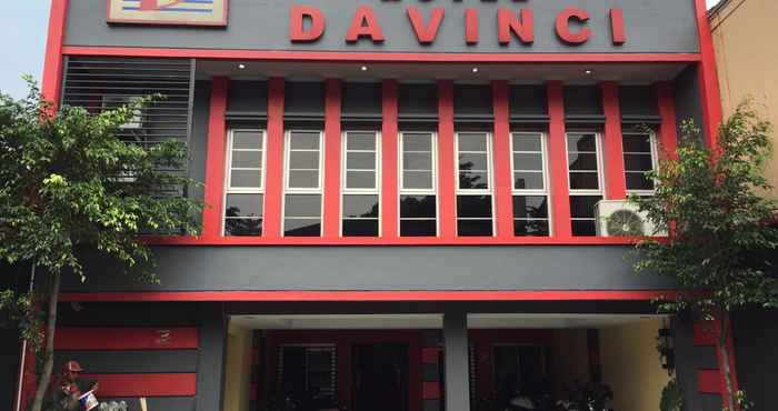 Bên ngoài Hotel Davinci Cisarua