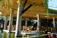 Bar, Kafe, dan Lounge Sunsethouse Lombok 