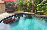 Swimming Pool 6 Kubu Tamu Homestay