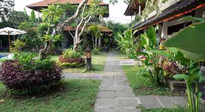 Bên ngoài 4 Bali Wirasana Inn 