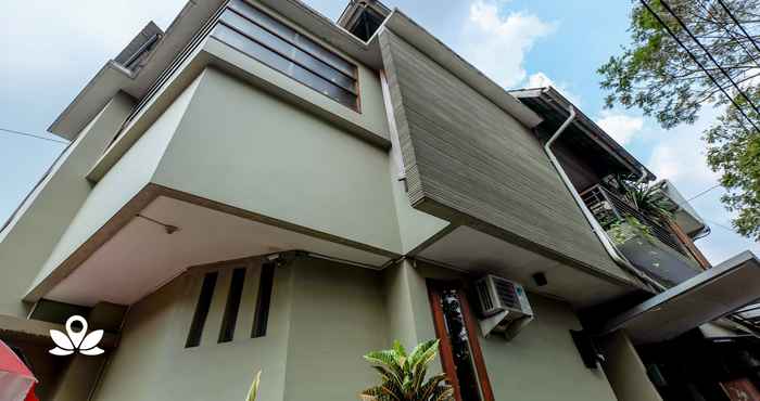 Exterior Buminanienie Guesthouse Bandung