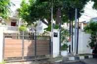 Exterior Lovely Room close to Manggarai and Cikini Train Station (MEN)