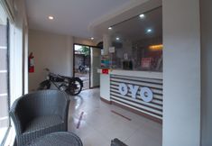 Lobby 5 OYO 655 Mambaling Pension House