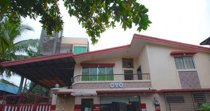 Bangunan OYO 655 Mambaling Pension House