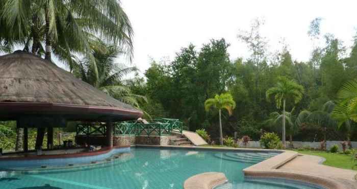 Kolam Renang Aqua-Landia Resort