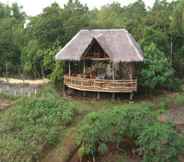 Exterior 3 Bohol Coco Farm Hostel