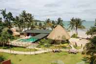 สระว่ายน้ำ Kai Bae Beach Resort