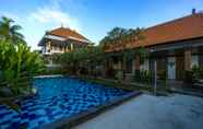 สระว่ายน้ำ 3 Exotic Inn Lembongan