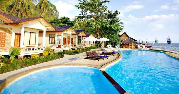 Swimming Pool Amantra Resort and Spa Krabi Koh Lanta