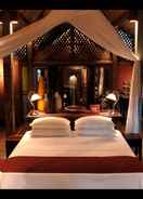 BEDROOM Bon Ton Antique Wooden Villas