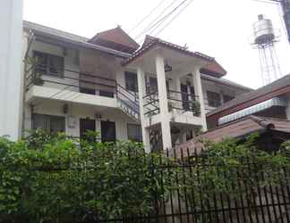 Luar Bangunan 2 Sarabu Guesthouse