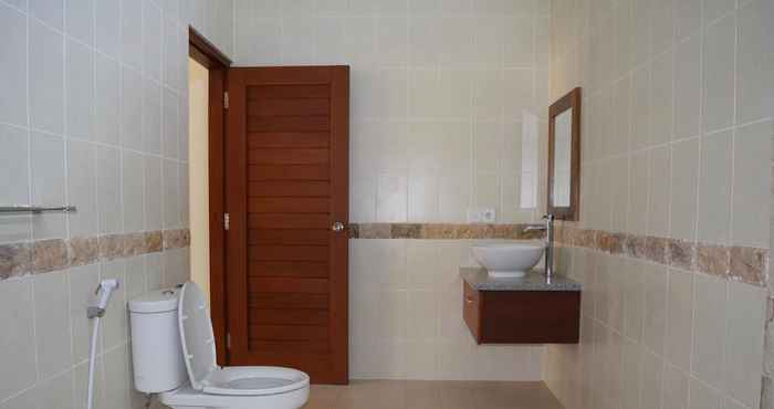 Toilet Kamar iHome 48