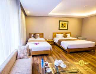 Kamar Tidur 2 Crown Diamond Hotel